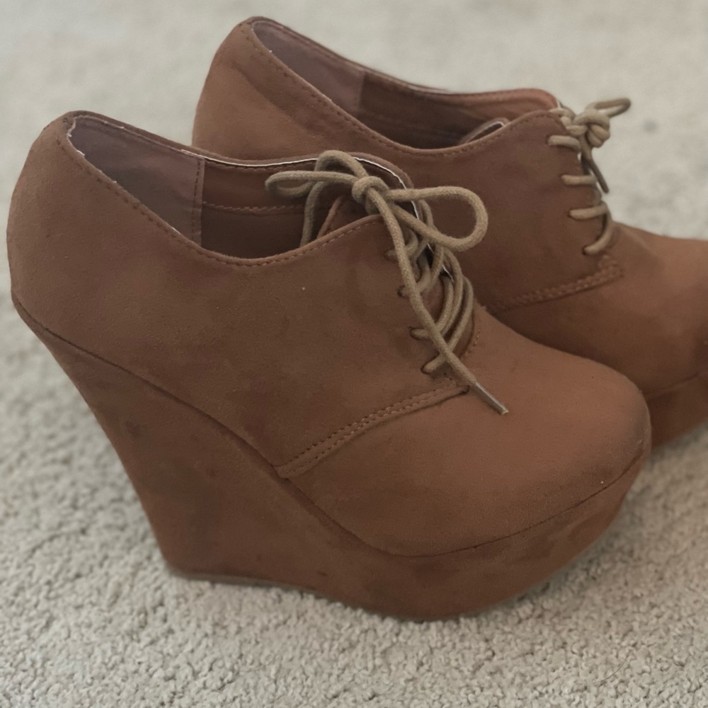 Ankle booties